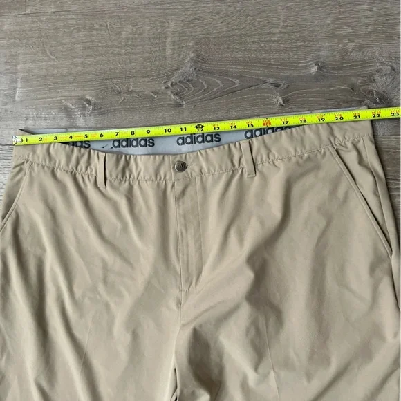 Adidas Tan Golf Athletic Chino Pants Classic Style Men’s 44 stretch button waist - Picture 3 of 16